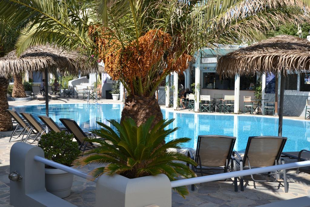 Zephyros Hotel Kamári Esterno foto
