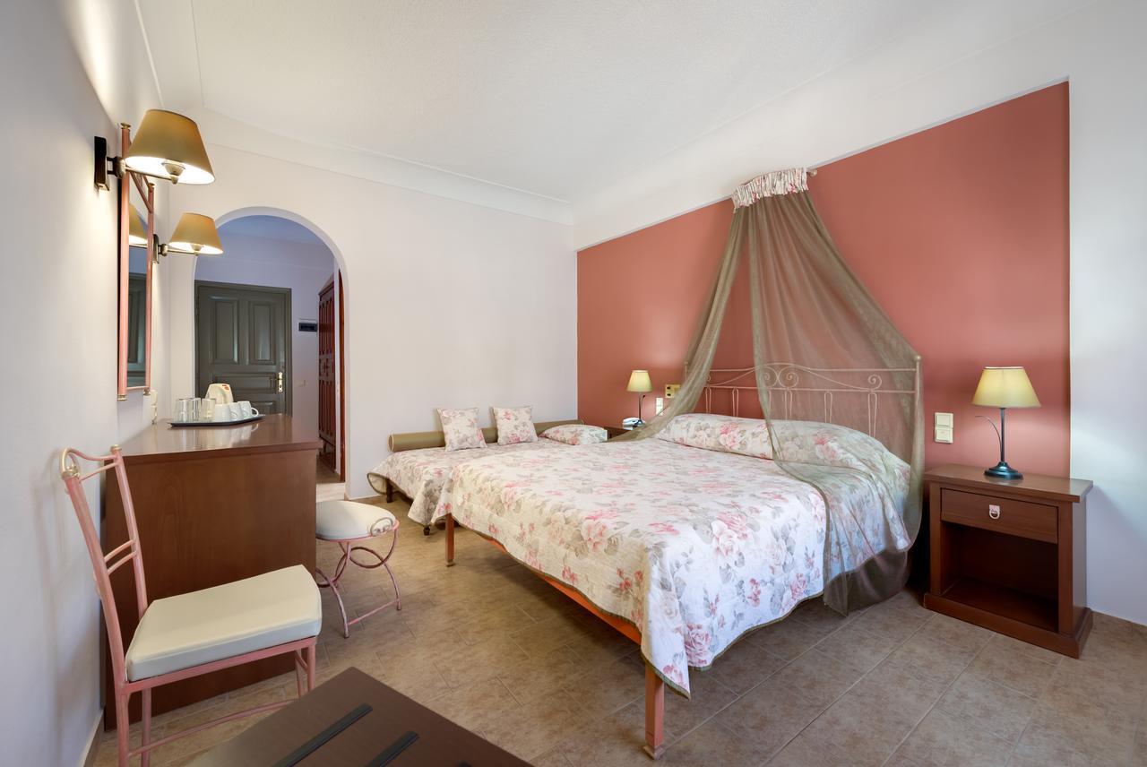 Zephyros Hotel Kamári Esterno foto
