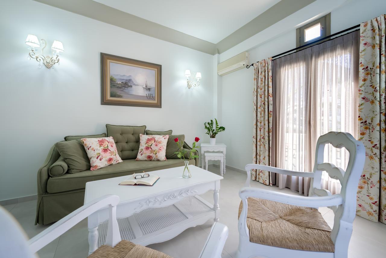 Zephyros Hotel Kamári Esterno foto