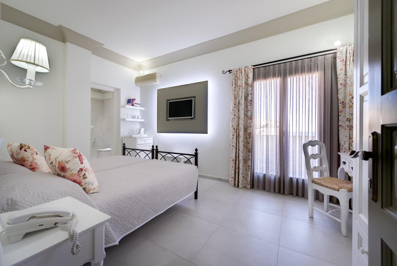 Zephyros Hotel Kamári Esterno foto